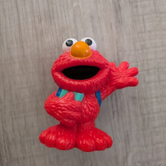 Sesame Street Other - Sesame Street Workshop Elmo Action Figure blue Backpack 2010 Cake Topper
